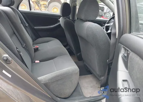 2004 Toyota Corolla Ce/Le/S z USA, uszkodzony, nr VIN 2T1BR32E04C180911